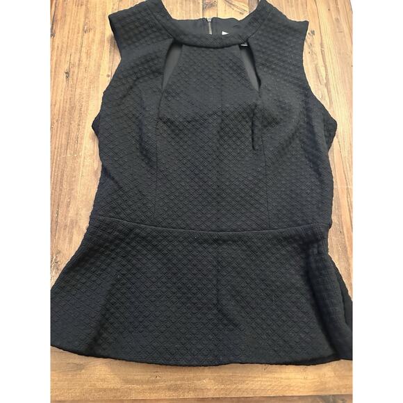 Trina Turk 4 Black Tank Top Textured Back Zip Sleeveless Peplum Cut Out Blouse - Picture 1 of 12
